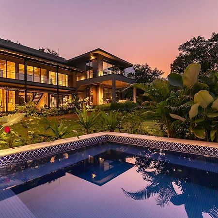 Stayvista At The Charcoal Villa Luxury Collection Alibag Bagian luar foto