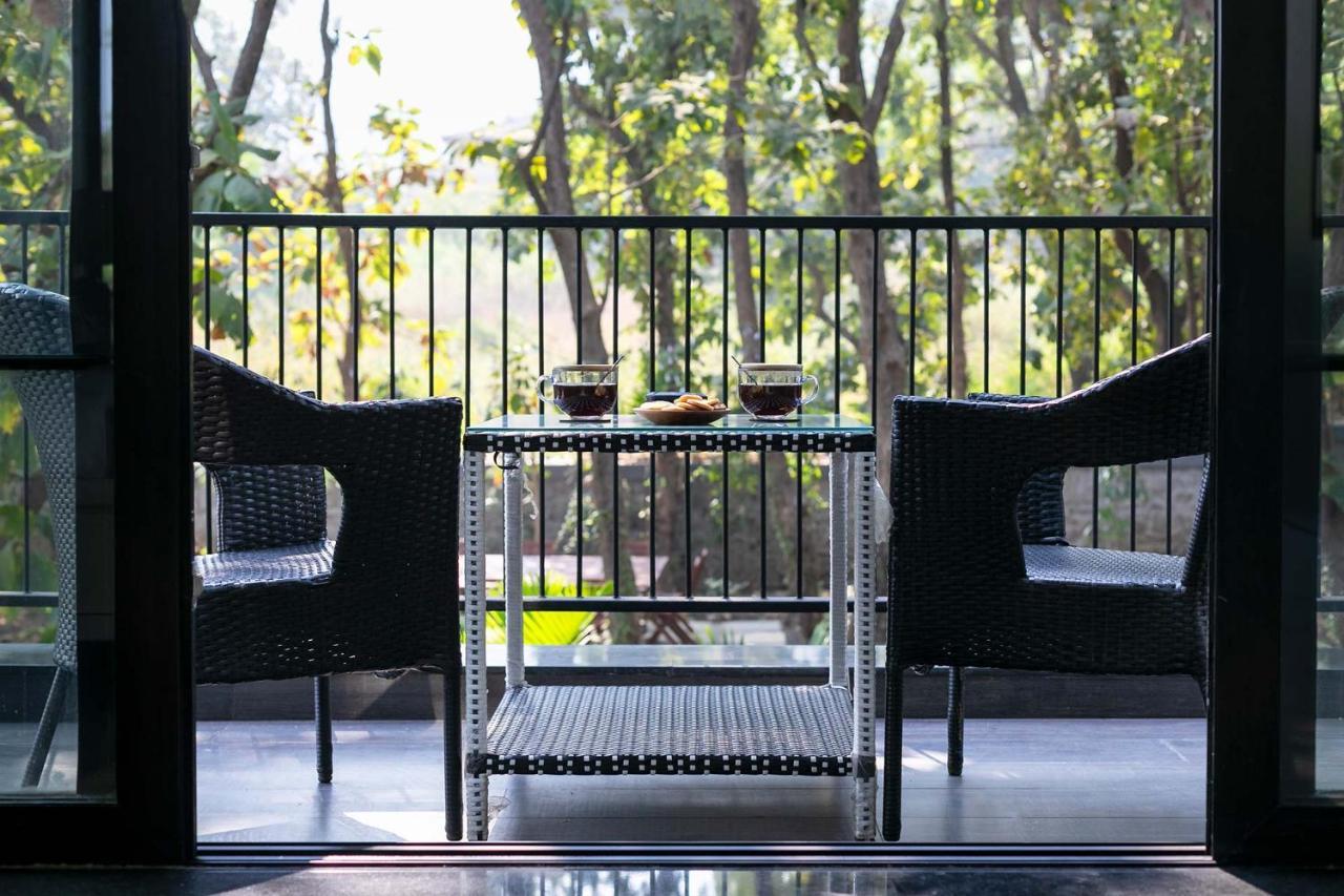 Stayvista At The Charcoal Villa Luxury Collection Alibag Bagian luar foto