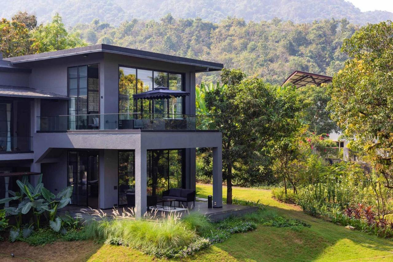 Stayvista At The Charcoal Villa Luxury Collection Alibag Bagian luar foto