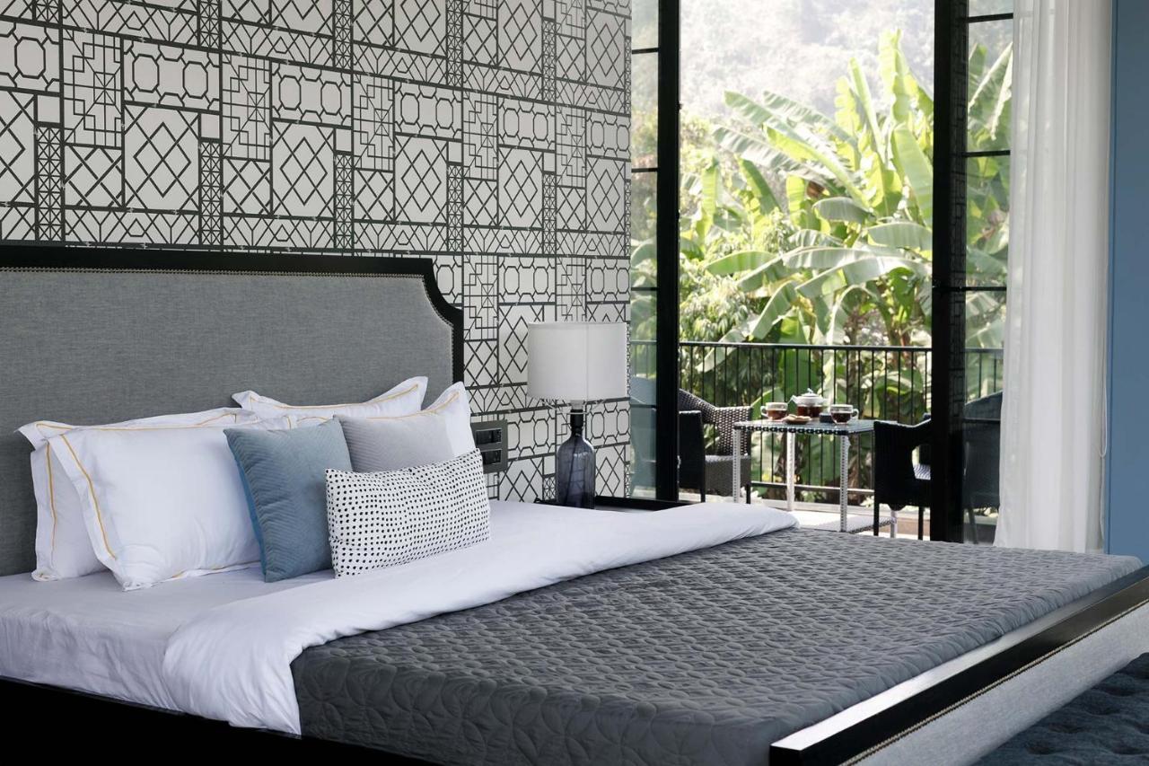 Stayvista At The Charcoal Villa Luxury Collection Alibag Bagian luar foto