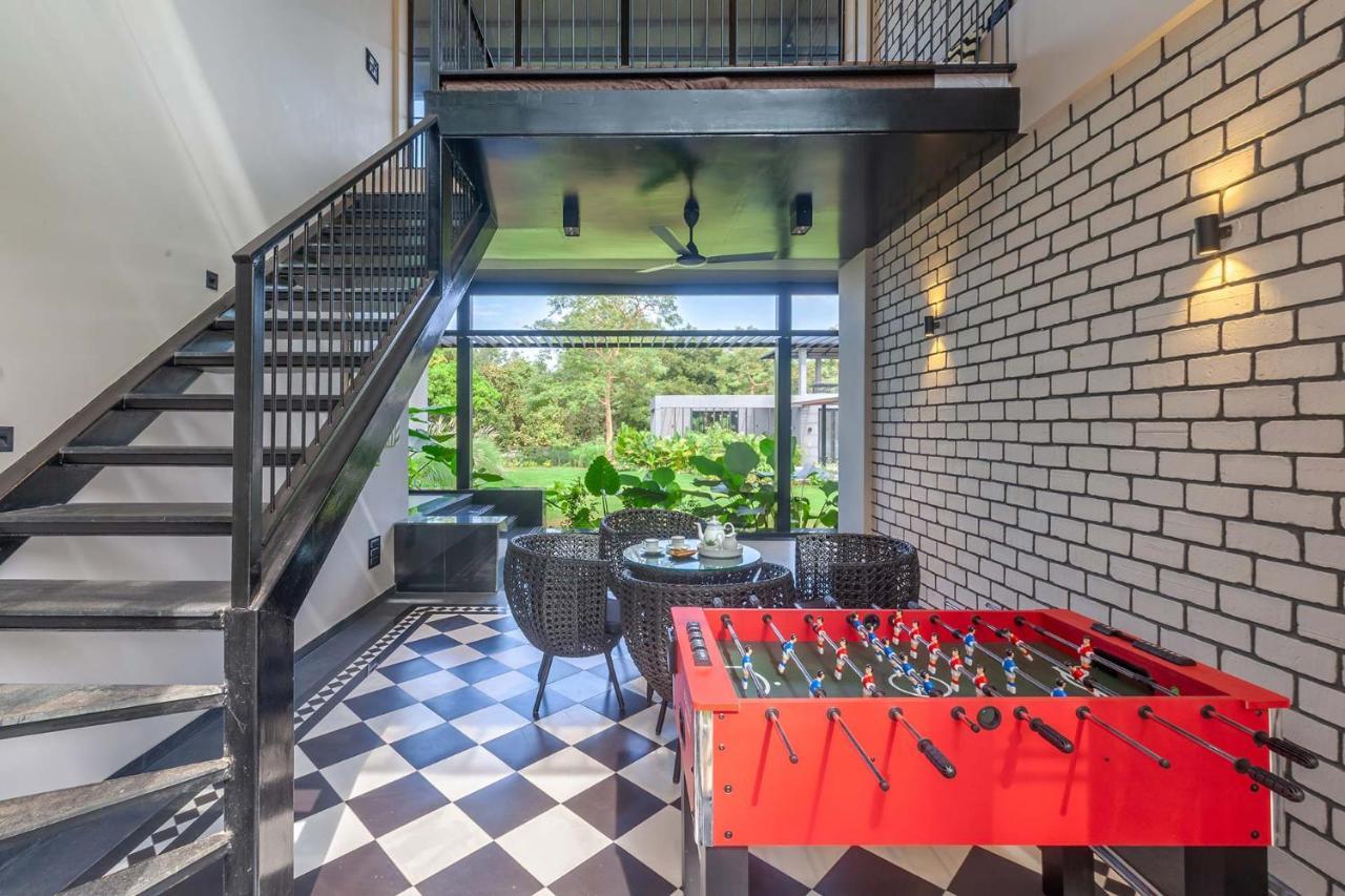 Stayvista At The Charcoal Villa Luxury Collection Alibag Bagian luar foto